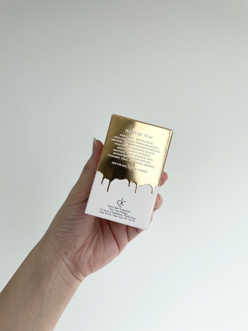 calvin_klein_golden_perfume_box
